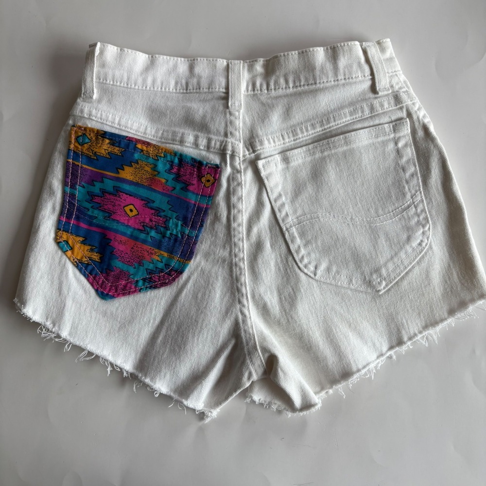 Vintage Lee Sz 4 White Denim High Waisted Shorts Southwestern Print Pocket 90s